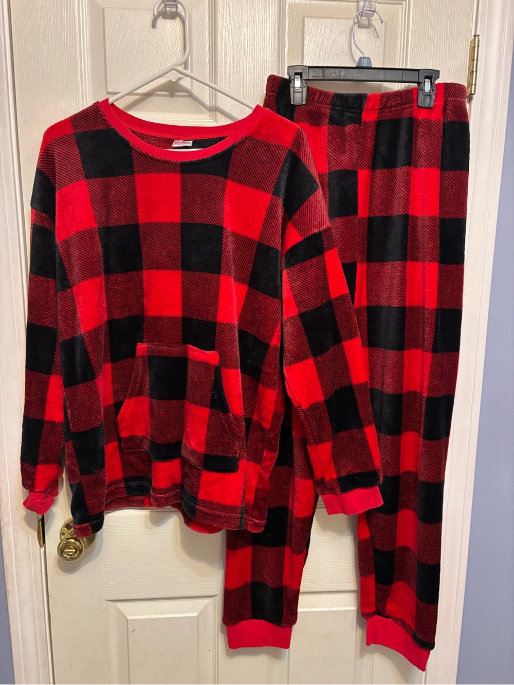 Women’s Red/Black Buffalo Plaid Fleece Pajamas - XL
